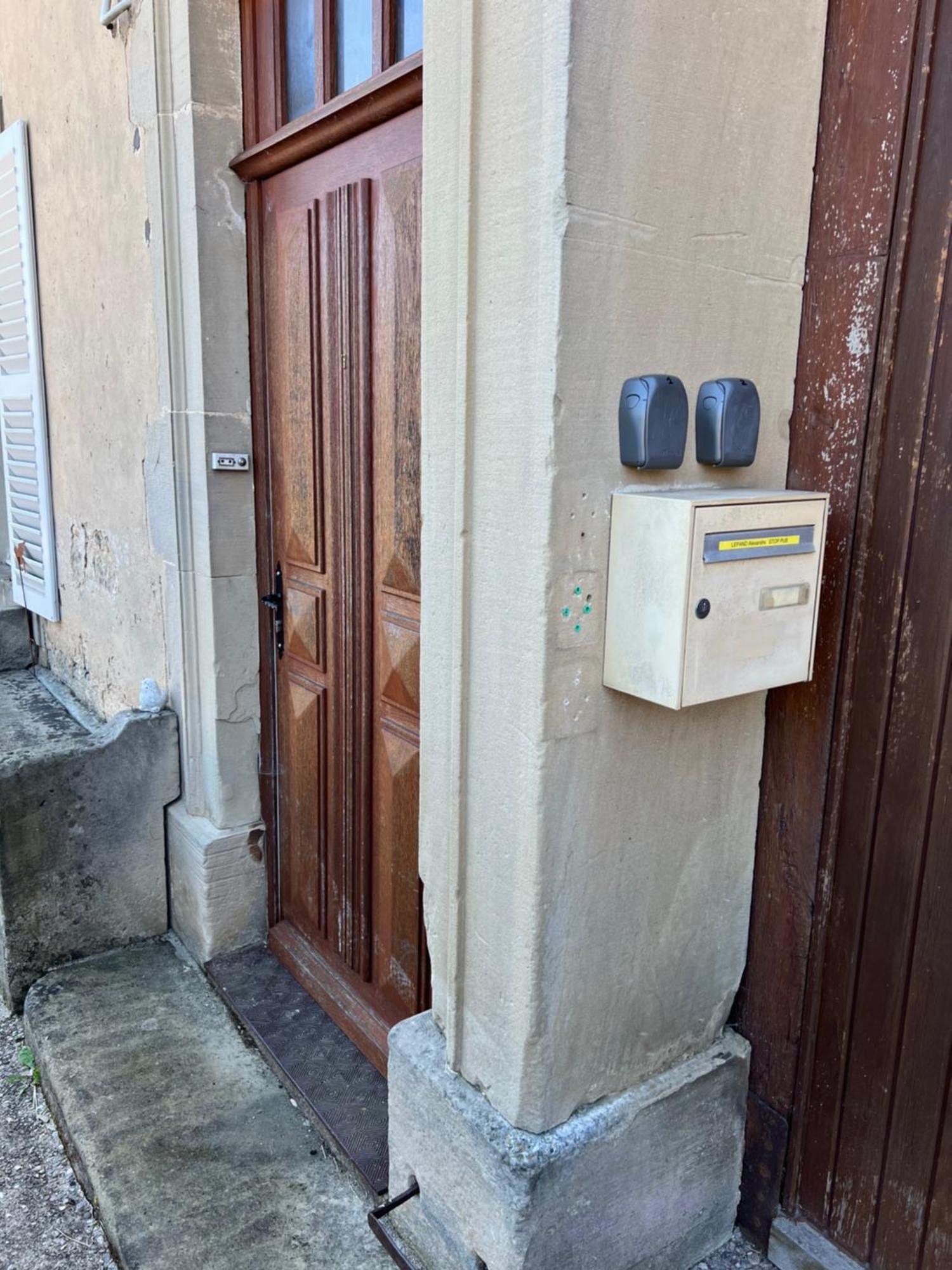 Damblain La Maison Du Voyage מראה חיצוני תמונה